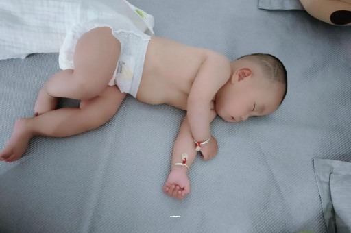 海西宝宝积食发烧怎么处理